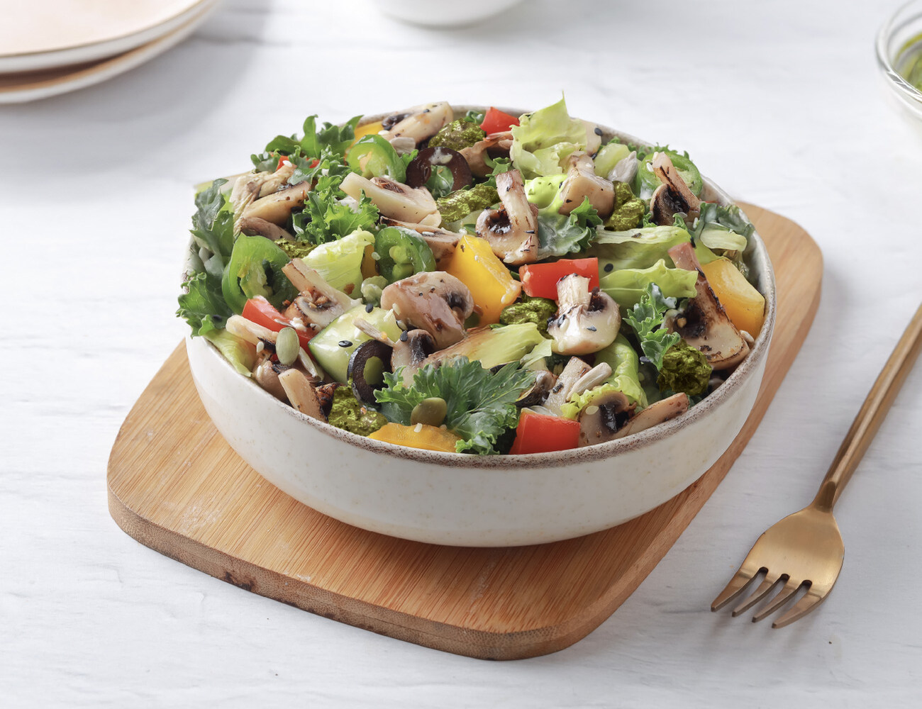Pesto & Mushroom Keto Salad [347 Kcal, Low Calorie]