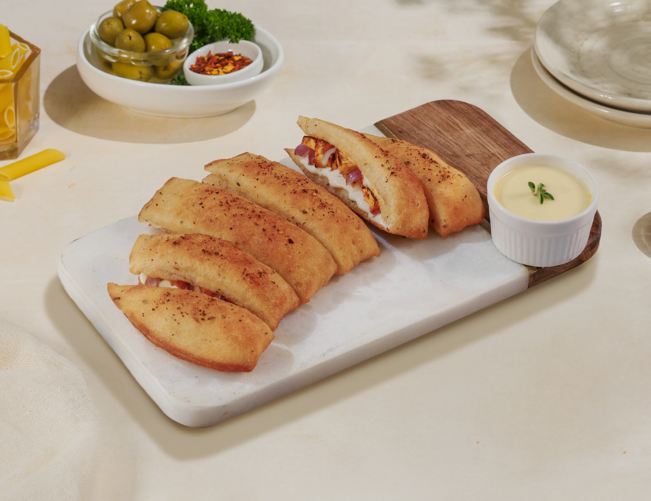 Cheesy Paneer Garlic Bread + Cheesy Dip