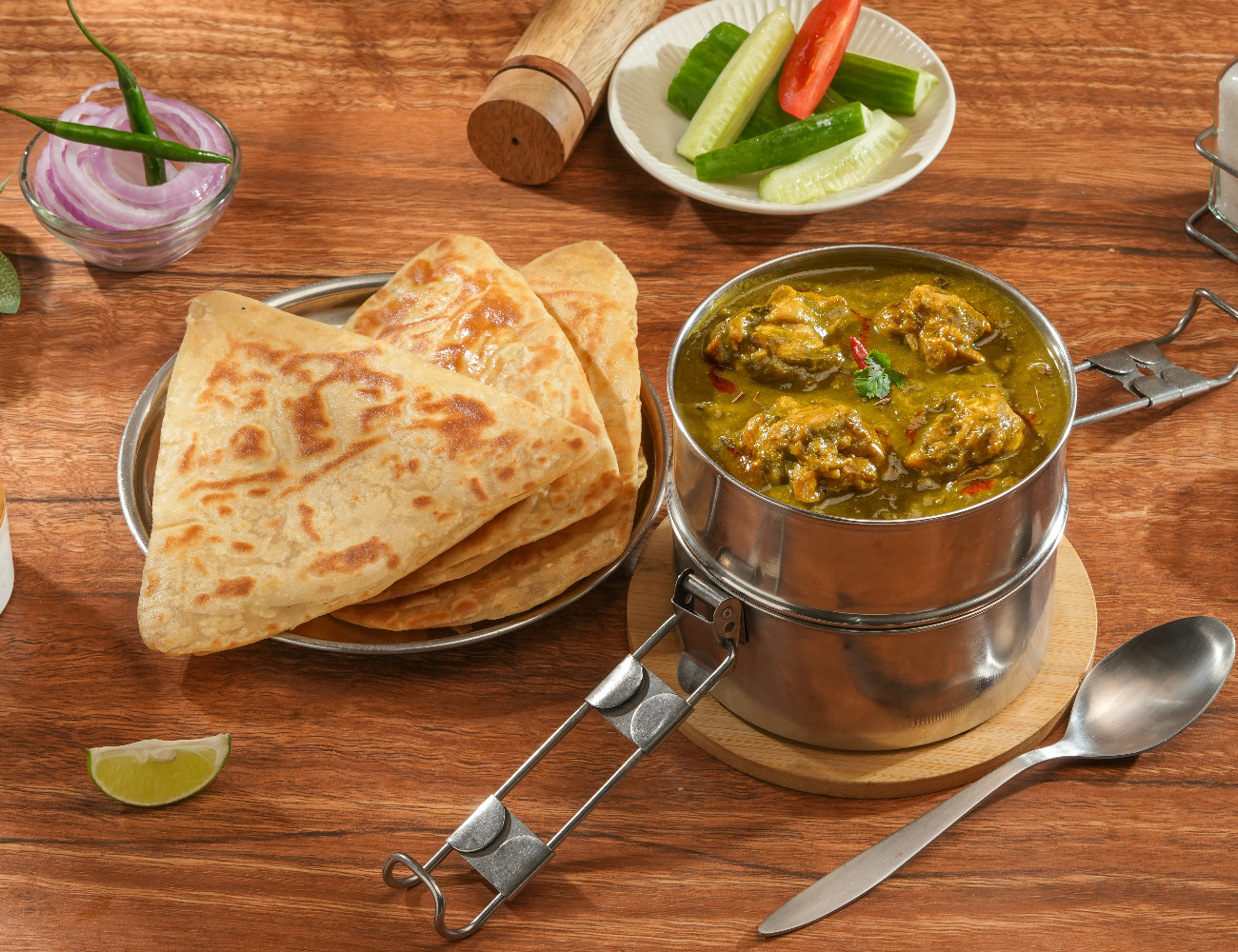Saag Chicken - PARATHA Meal