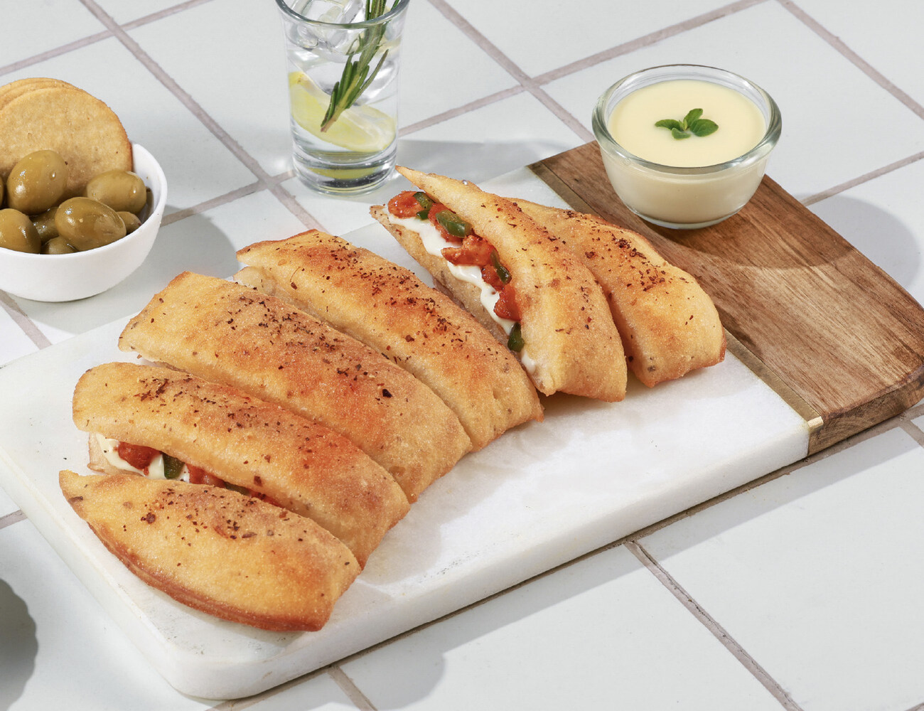 Chicken Peri Peri Stuffed Garlic Bread + Cheesy Dip [FREE]