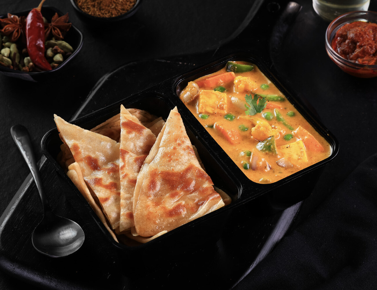 Ludhiana Subz Lababdar [Paratha] Bowl